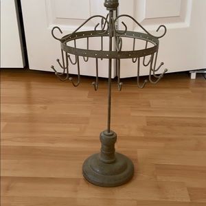 Spinning Jewelry Organizer